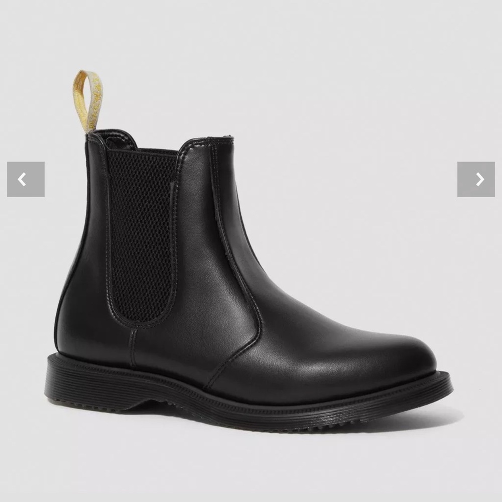 Dr. Martens Chelsea Boot Black Size EU 43 / US 11 Ladies